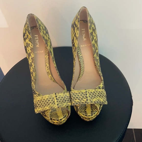 FENDI size 7 open toe platform heel - Picture 2 of 3